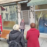 (SVETOVNI DAN POEZIJE) Poezija znova razsvetljuje koprske izložbe in mimoidoče