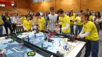 Ekipa RoboSončkov iz OŠ Koper, ki se uvršča na državno raven 
tekmovanja skoraj vsako leto, je letos pomlajena. V Tekmi robotov 
so bili odlični šesti. 