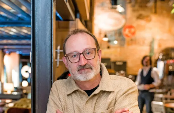 Slovenski igralec se je iz bloka preselil v pravi raj na Zemlji