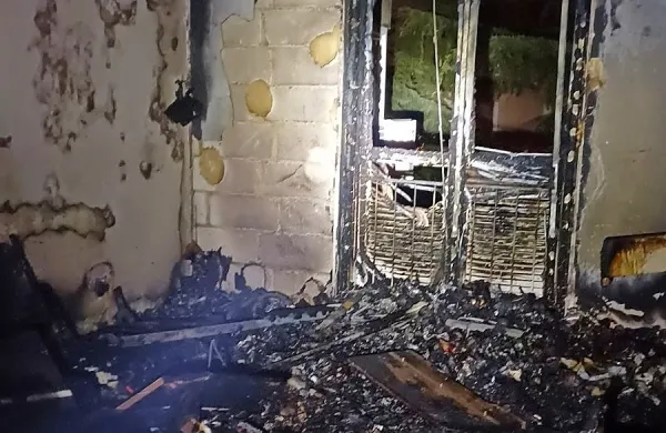 V stanovanju je zgorelo precej krame.