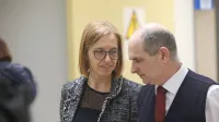 Ministrica za zdravje Valentina Prevolnik Rupel je poslovnemu 
direktorju SBI Radivoju Nardinu že izrazila pripravljenost za 
pomoč države pri posodabljanju.