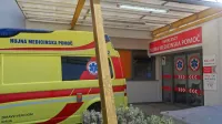 Tolmin in Idrija imata podobno kot Črnomelj in Ribnica najhujše probleme s pomanjkanjem zdravnikov. Ministrstvo 
za zdravje pa nima  niti najosnovnejših rešitev za odpravo drugorazrednosti ljudi v oddaljenih občinah.