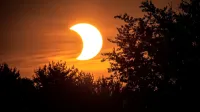 Jutri  bo Luna prekrila vsega 11,3 odstotka sončevega premera, 
tako da mrk ne bo prav zelo “velik”.