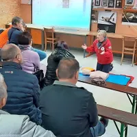 Motoristi so v Tolminu obnovili tudi veščine iz nudenja prve 
pomoči.