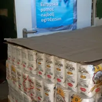 &ldquo;Absurdno je, da imata zaposlitev, a nimata za živeti&rdquo;