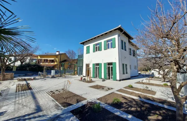 Na ponovljeni razpis za najemnika gostinskega dela Super 8 ni 
prispela nobena ponudba. 