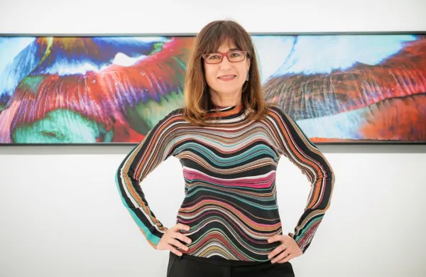 Nataša Prosenc Stearns predstavlja svoj pogled na obrednost v 
sodobnem času. 