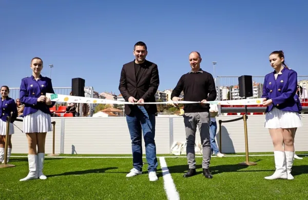 Danes je piranski župan Andrej Korenika v Luciji odprl prenovljen 
in razširjen Športni park Lucija.