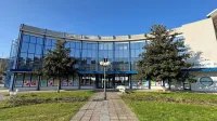 Z nakupom nekdanje Mercator Tehnike naj bi občina uresničila 
dolgoletno željo po zagotovitvi primernejših  prostorov za knjižnico. 