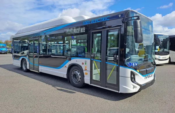 V prihodnjih 12 dneh bo Arriva v koprskem mestnem prometu 
testirala električni avtobus znamke Iveco E-WAY.