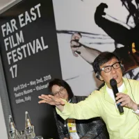 Videmski festival je leta 2015 obiskal tudi legendarni Fang Shilong 
oziroma Jackie Chan.