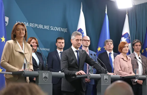 Vlada bo s sindikati razpravljala popoldne.