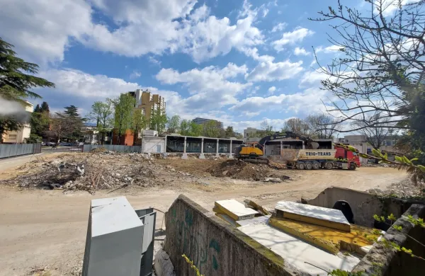 Na območju nekdanjega Kemometala gradijo sedemnadstropni 
stolpič s  70 stanovanji. 