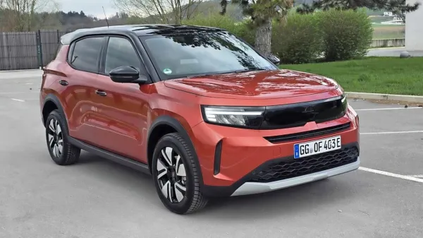 Nekdanje znano Oplovo ime ima danes povsem novo vlogo. 
Frontera je postala kompaktni križanec.