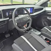 Notranjost je preprosta, dovolj prostorna za vsakodnevne opravke 
ter tudi funkcionalna.