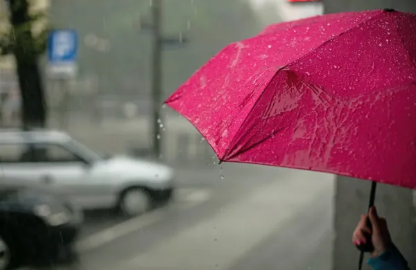 Sredi dneva bo že začelo deževati, ob morju bo pihal jugo