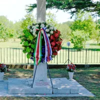 Stari spomenik bazoviškim junakom