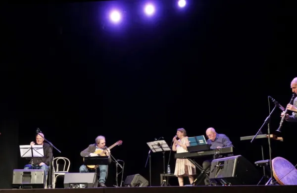 Salamander na odru Gledališča Tartini v Piranu