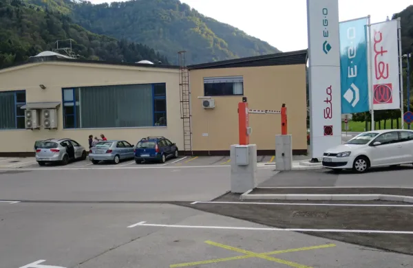 V Eti se ob popoldnem prehodu v last skupine E.G.O. ne 
vznemirjajo pretirano, saj je nemški lastnik že doslej imel tričetrtinski lastniški delež. 