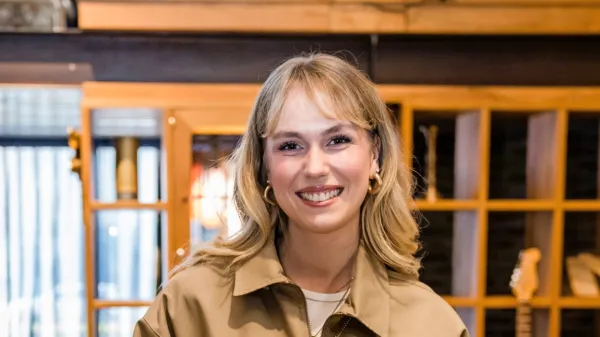 Zvezdnica serije Skrito v raju Melani Mekicar je hvaležna svojim 
staršem za vse.