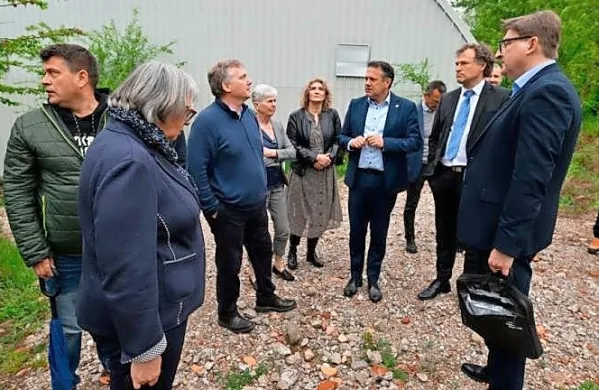 Minister Matej  Arčon na ogledu Stadiona 1. maj