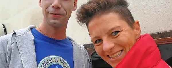 Diana Umek je po poklicu reševalka, njena strast pa je tudi risanje 
in izdelovanje ran za statiste na vajah iz prve pomoči in reševanja.