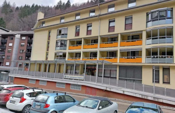 Dom  upokojencev Podbrdo  skupaj z domačini  čaka na boljšo dostopnost do zdravstvene oskrbe. 

