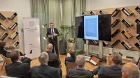 Osrednja knjižnica Srečka Vilharja Koper je nedavno gostila 
domoznanski večer  o italijanski prisotnosti in kulturnem dialogu v 
Kopru, osrednji gost večera pa je bil generalni konzul Italije v 
Kopru  Giovanni Coviello. 