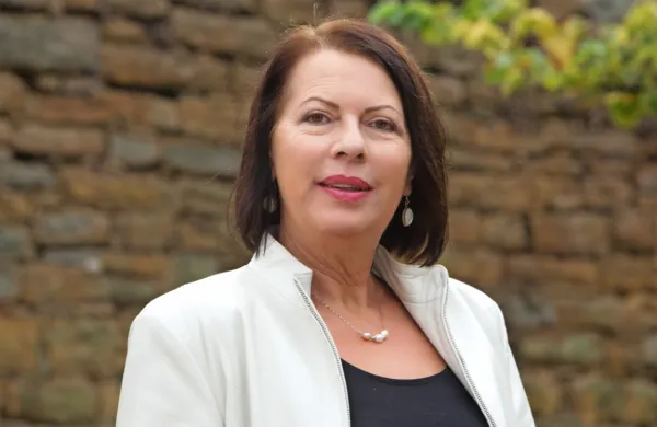 Jadranka Šturm Kocjan, direktorica Zavoda Mednarodna mreža 
antifašistov