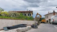 Prenova  Goriške ceste na Dobrovem se je krepko zavlekla zaradi 
postopka razlastitve. Dela naj bi zaključili konec poletja.