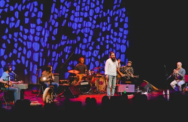 Bakalina Velika je razprodala veliko dvorano Kulturnega doma Nova Gorica in upravičila sloves čudeža s Čadrga. 