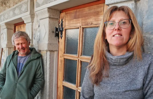 Irma in oče Milan Grošelj poudarjata, da izenačenje razmer za 
velika in mala smučišča ni vzdržno.