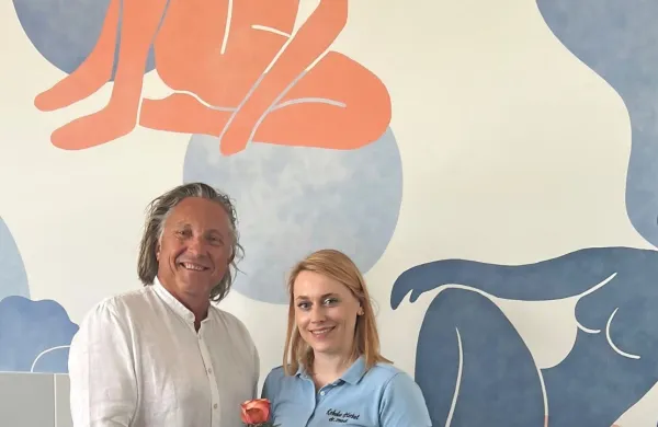 Direktor ZD Izola, Evgenij Komljanec, dr. dent. med., spec. in 
Rebeka Hiršel, dr. med. spec., ginekologije in porodništva