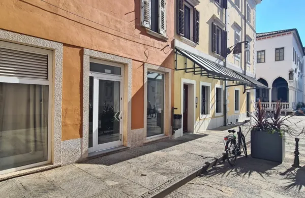 V tem lokalu na Kidričevi ulici 4 bo zaživela prva pop-up trgovina 
v Kopru. 