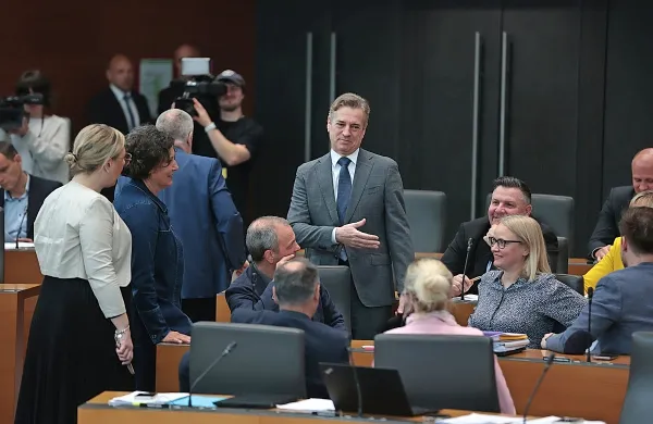 Gibanje Svoboda je v blagajni stranke v dveh letih prešla iz minusa 
v plus.