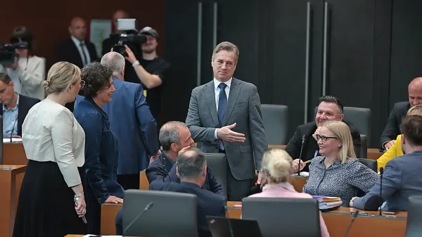 Gibanje Svoboda je v blagajni stranke v dveh letih prešla iz minusa 
v plus.