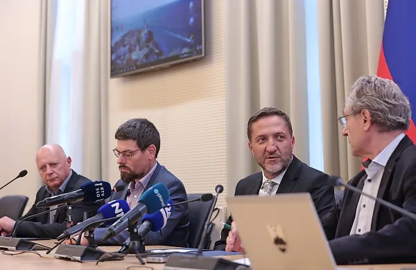 Pogajanja o kriterijih za izplačilo delovne uspešnosti po dejavnostih bodo zahtevna.  