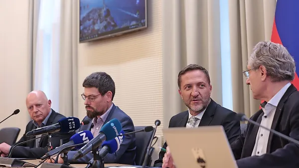 Pogajanja o kriterijih za izplačilo delovne uspešnosti po dejavnostih bodo zahtevna.  