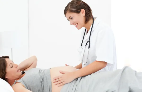 Delovišče babic ni samo v porodni sobi, ampak na vseh ravneh 
zdravstvenega varstva žensk.