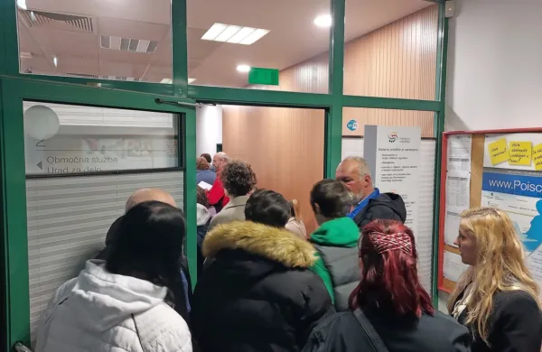  Brezposelnost v Sloveniji se je aprila zmanjšala tretji mesec 
zapored. Fotografija je simbolična.