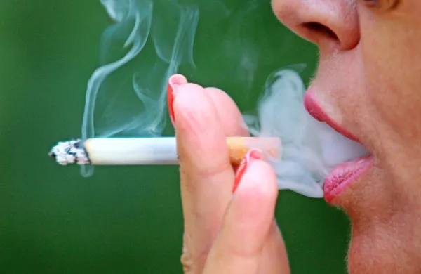  S 1. junijem se bodo cigarete nekoliko podražile. 