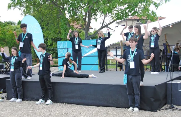 Dijaki z obeh strani meje praznovali Dan Evrope