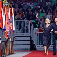   Predsednica DZ Urška Klakočar Zupančič s partnerjem Borom 
Zuljanom. 