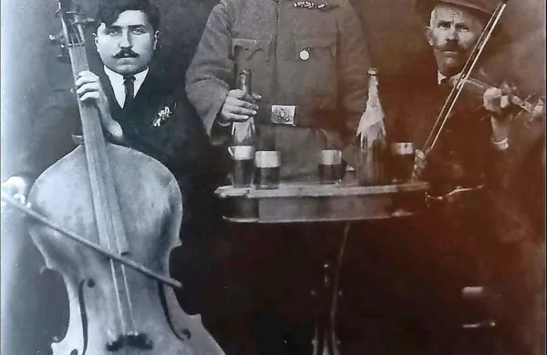 Godcev iz Istre iz okolice Oprtlja-Portole, posneta približno leta  
1918.