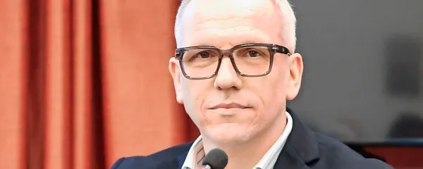 Vrednote odporništva so na najbolj jasen in najlepši možen način zapisane v ustavi, je prepričan zgodovinar Patrick Karlsen.