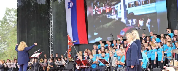 Vstajenje Primorske (Vstala Primorska) je vselej vrhunec praznovanj pomembnih političnih obletnic v primorskih krajih.