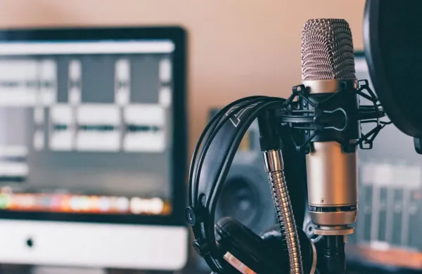 Natečaj za neuveljavljene izvajalce rapa, trapa in hip-hopa