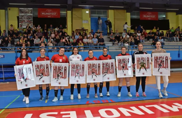 Takole se je uprava Mlinotesta zahvalila igralkam, ki zapuščajo 
klub in (nekatere) zaključujejo kariero.