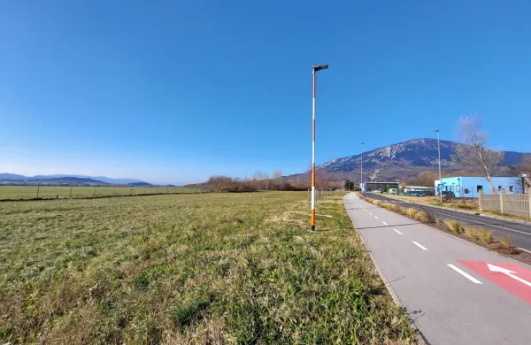 Univerza v Novi Gorici namerava na tem območju graditi nove 
prostore za laboratorije in centre za razvojno in raziskovalno 
delo. 