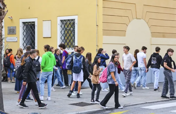 Delež prijavljenih v gimnazijske programe  se je v primerjavi s 
preteklimi leti zmanjšal.